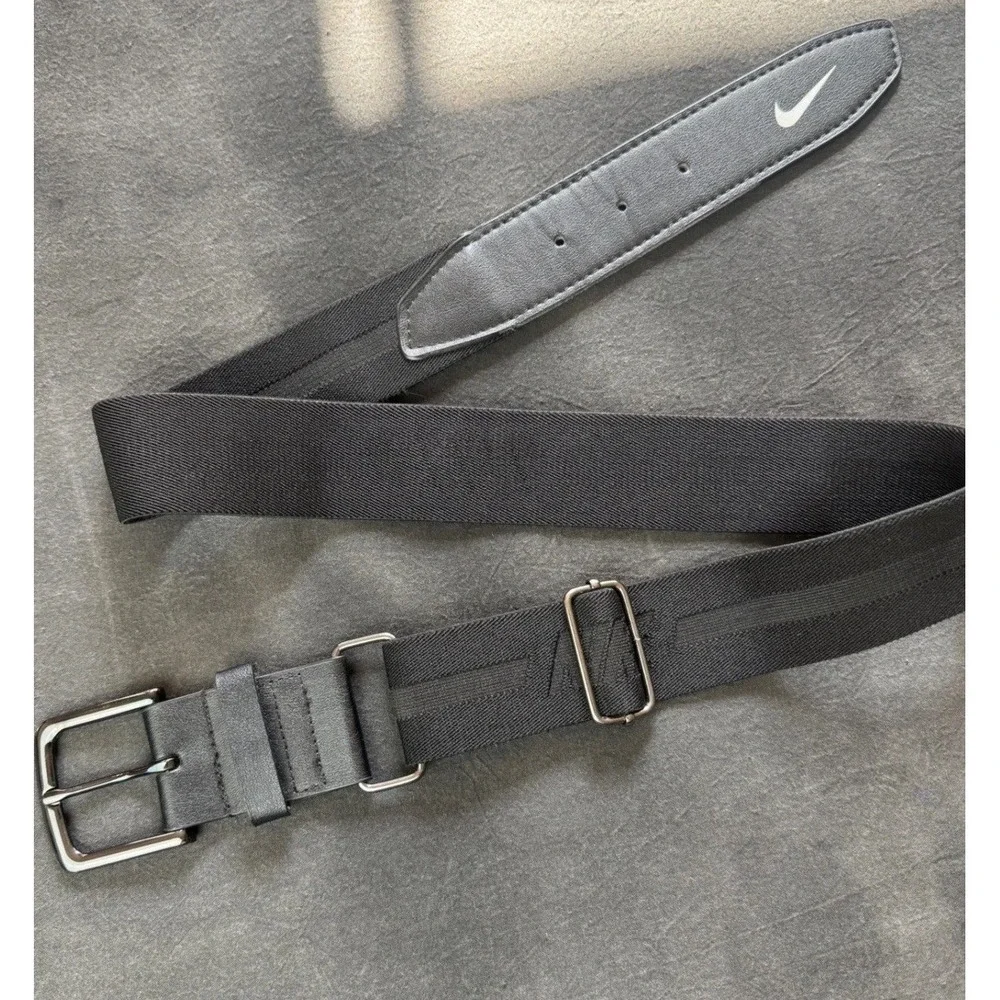 Nike Baseball Softball Belt One Size Black Adjustable Elastic Sports Swoosh Logo